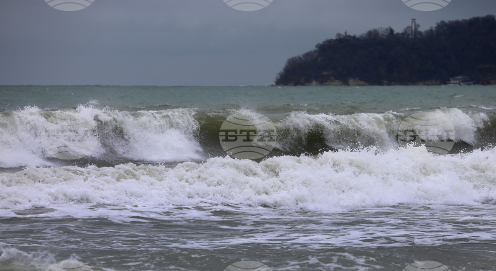 Seawater, Beaches in Resorts near Varna Are Clean, Says Regional Administration