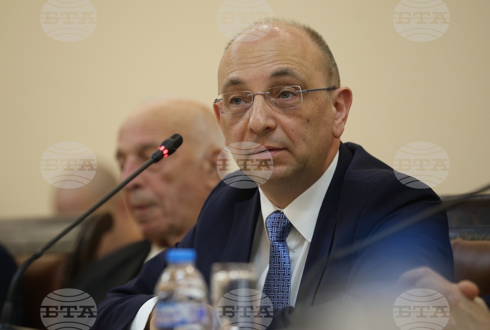 Министерство на транспорта и съобщенията - открита дискусия