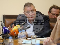 Министерство на транспорта и съобщенията - открита дискусия