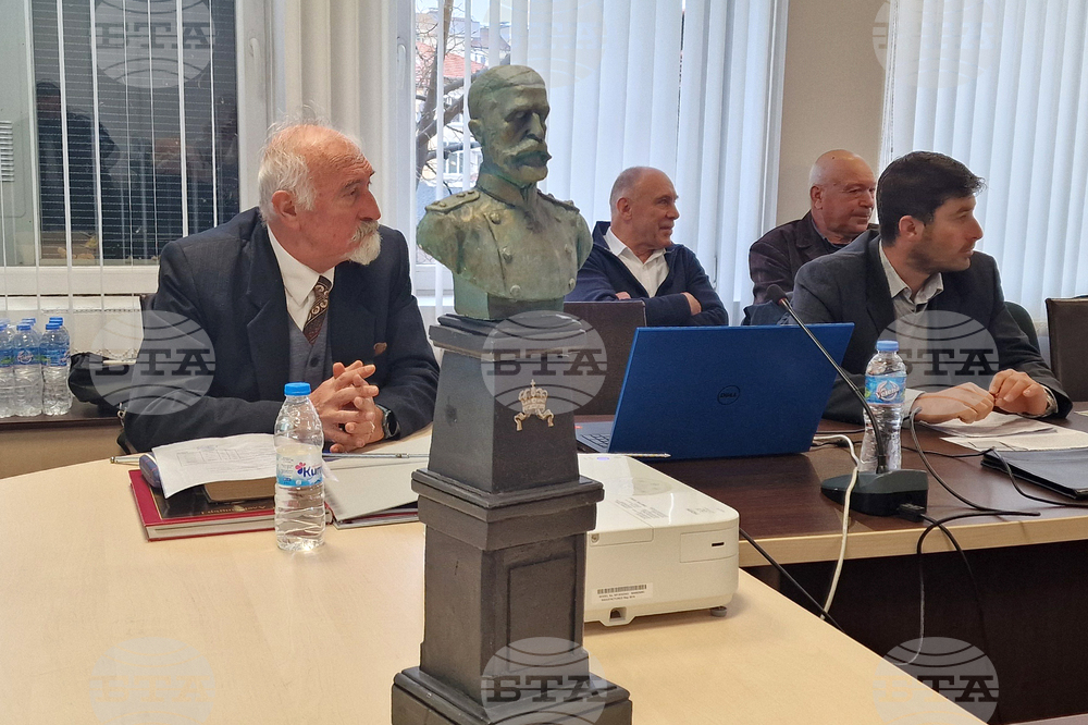 Кметът на Шумен предлага 30 хиляди лева да бъдат дарени за изграждане паметник на княз Александър Батенберг