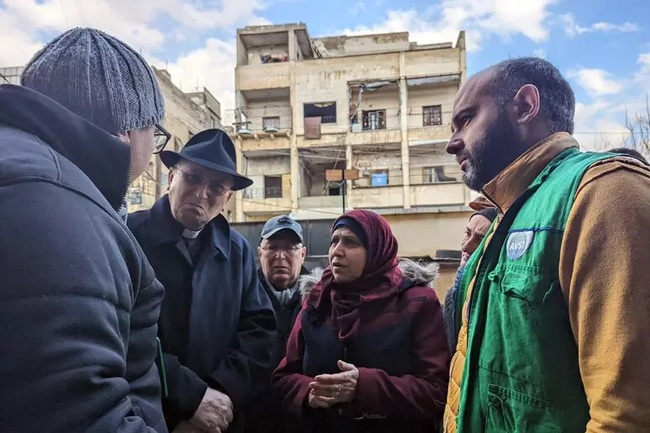 АНСА: Хората в Алепо са заключени по домовете си и са уплашени, заяви папският нунций в Сирия кардинал Марио Дзенари
