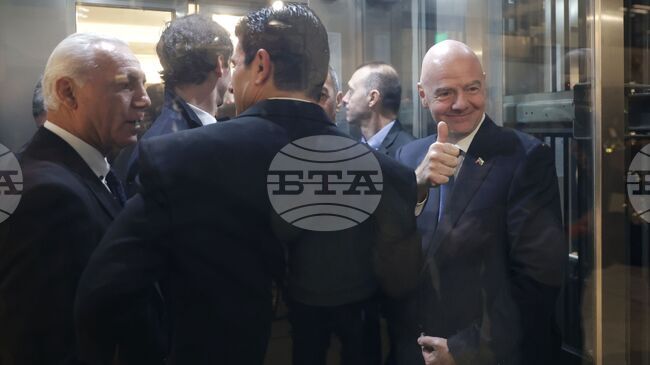 Президентът на ФИФА Джани Инфантино поздрави Христо Стоичков