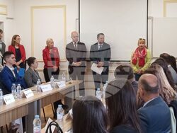 Участниците бяха приветствани от проф. Ренета Божанкова, проф. Соня Карабельова, Петър Нацев и проф. д-р Ингрид Шикова.