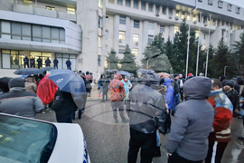 Търговище - граждани - подкрепа за Симон Милков след задържане