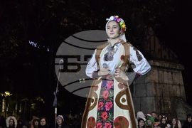 Плевен - коледна елха - площад