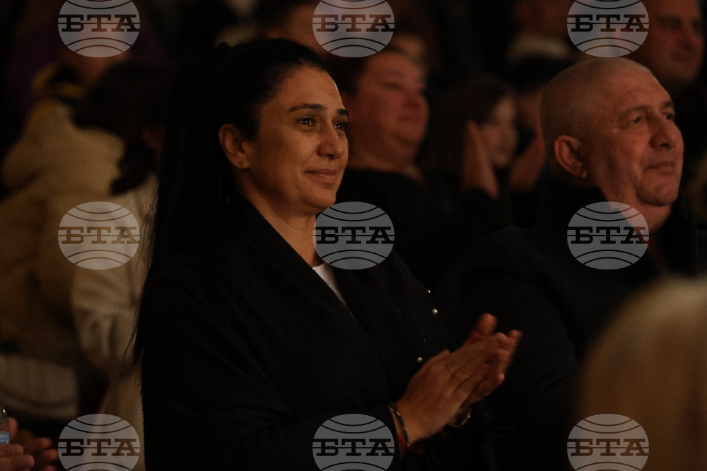 Благоевград - „Топла приказка от сняг” - благотворителен спектакъл