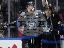 Blackhawks Maple Leafs Hockey