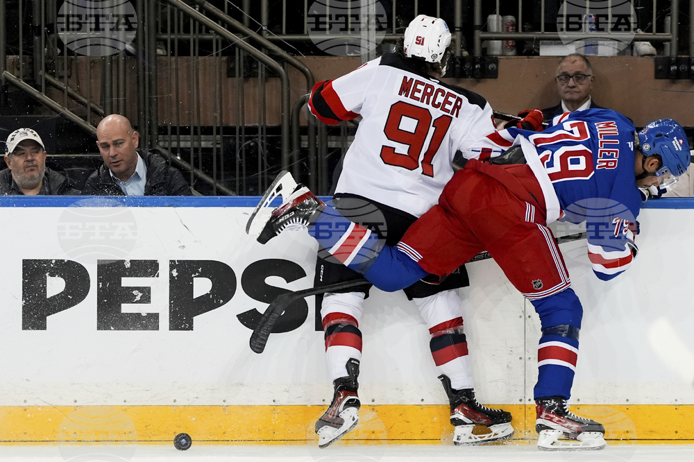 Тимът на Ню Джърси победи Ню Йорк Рейнджърс в НХЛ и излезе начело в класирането на Столичната дивизия