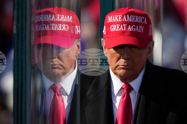 Американският президент Доналд Тръмп не се меси в румънските избори и не подкрепя Калин Джорджеску, каза бивш посланик на САЩ в Румъния