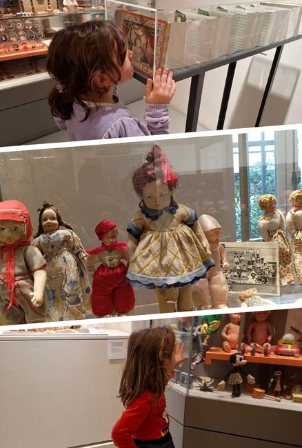 Възпитаници на училище „Васил Левски“ в Гърция посетиха Музея на играчките Бенаки в Атина