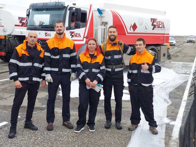 Оборудват доброволното формирование към Община Стара Загора с ново облекло и високопроходим пикап