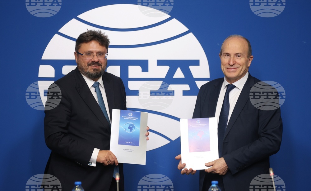 Национален пресклуб на БТА - София - Международен ден на хората с увреждания - договор