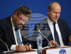 Национален пресклуб на БТА - София - Международен ден на хората с увреждания - договор