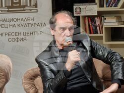 За първи път ще има солист на ударни инструменти на новогодишния концерт в НДК, каза маестро Емил Табаков. Снимка: Гергана Николова / БТА