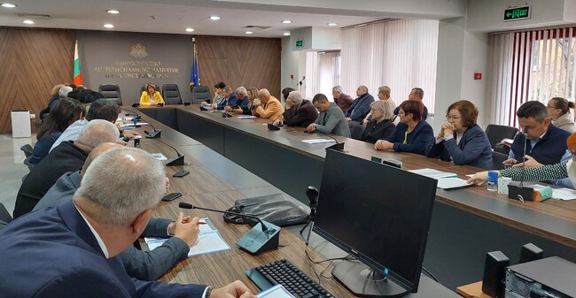 Министър Коритарова: Процесът на изплащане на средства към общините в изпълнение на Инвестиционната програма за общински проекти е необратим 