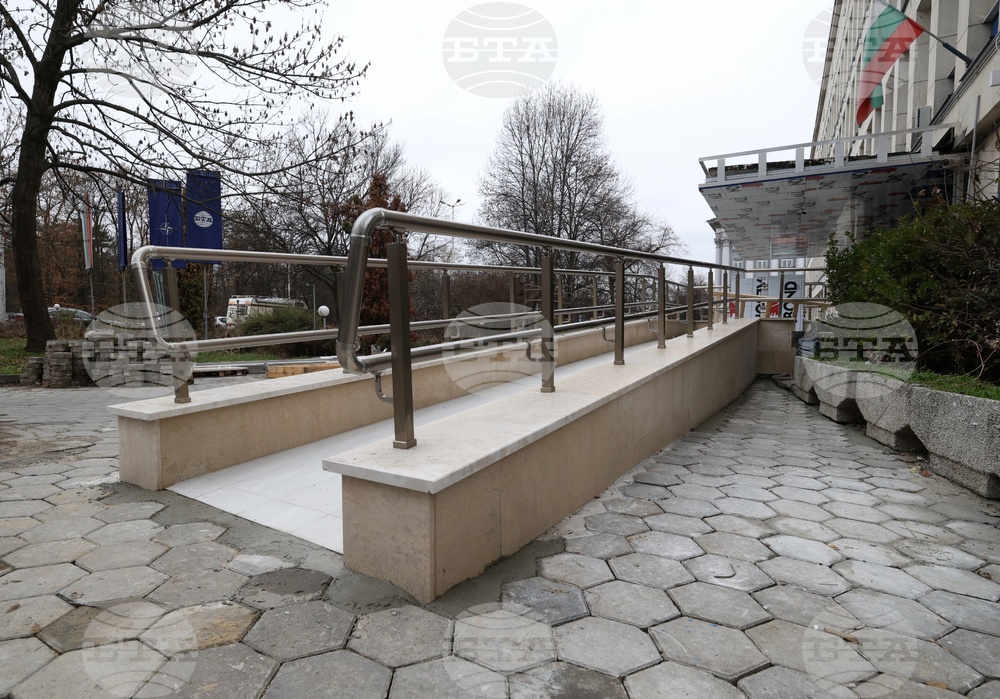 Над 2000 души с увреждания ще получат високотехнологични помощни средства, съобщиха от социалното министерство