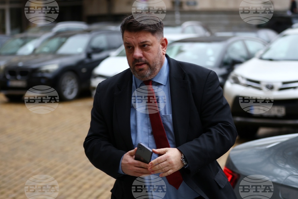 Според Атанас Зафиров е разумен ход първият мандат за съставяне на правителство да бъде връчен след Нова година 