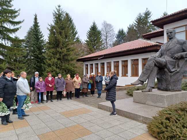 В родното село на Елин Пелин отбелязаха 75 години от смъртта на писателя