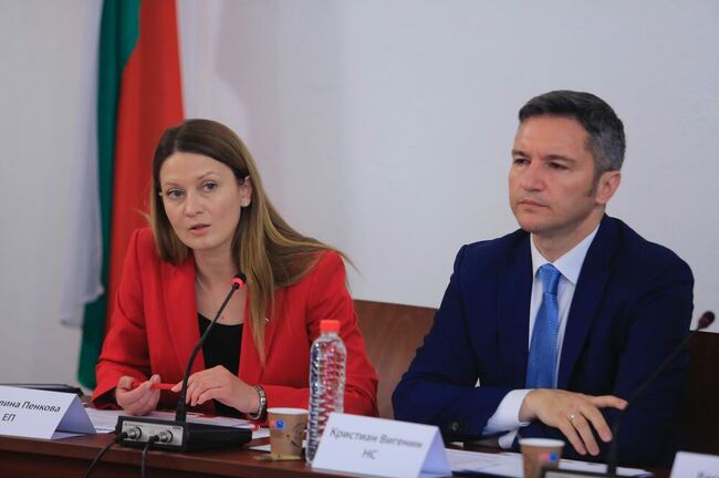 Коалиция „БСП – Обединена левица“: Вигенин и Пенкова организират благотворителна дискусия, посветена на проблемите на деца и младежи с увреден слух