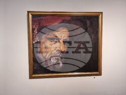 Изложбата в „Средец“ е само малка част от пъзела, който Никола Гюзелев ни е оставил като художник, каза проф. Аксиния Джурова. Снимка: Гергана Николова / БТА