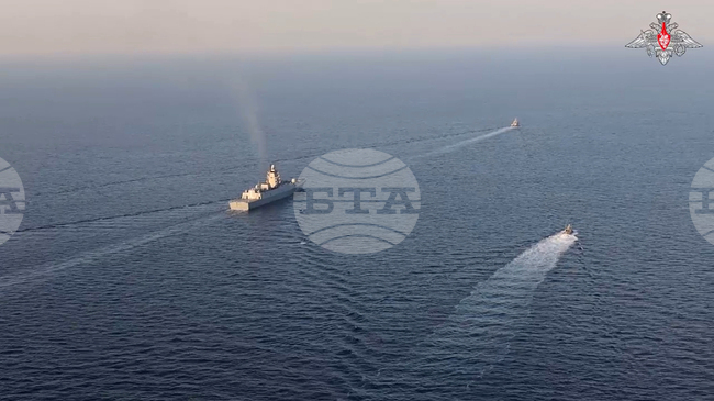 Русия има право да се защитава от пиратството, заяви Кремъл след съобщения, че руска фрегата е ескортирала санкционирани танкери в Ламанша