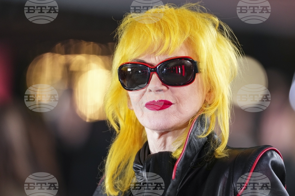 Почина модната дизайнерка Пам Хог, обличала звезди като Бионсе, Кейт Мос и Лейди Гага