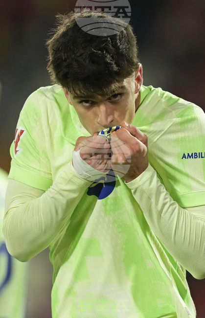 Барселона няма намерение да се разделя с 23-годишния Пау Виктор