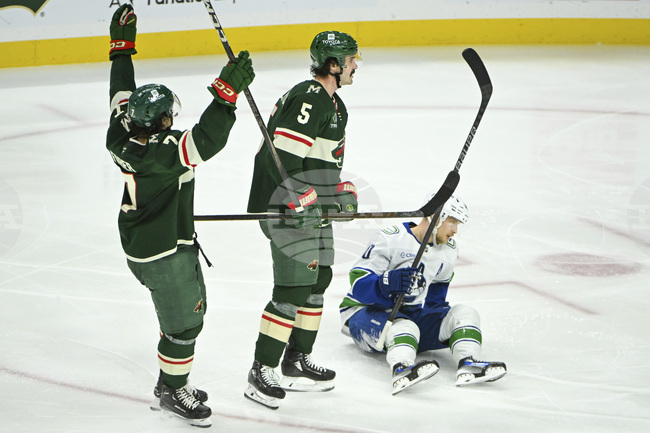 Лидерът в НХЛ Минесота победи Ванкувър с продължение