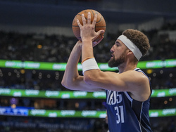 Grizzlies Mavericks Basketball