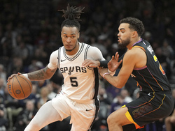 Spurs Suns Basketball