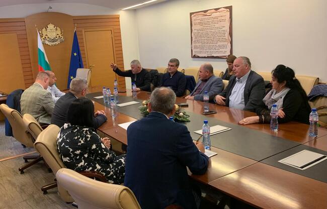 По инициатива на животновъди, министър Тахов проведе среща в МЗХ за актуалната епизоотична обстановка