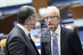 Парламент - първо заседание