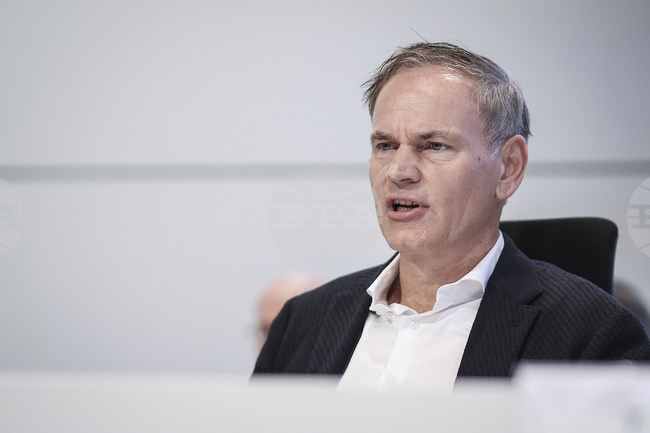 "Фолксваген" планира "мащабни" инвестиции в САЩ на фона на преговори за митата