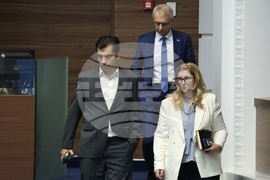 Парламент - първо заседание