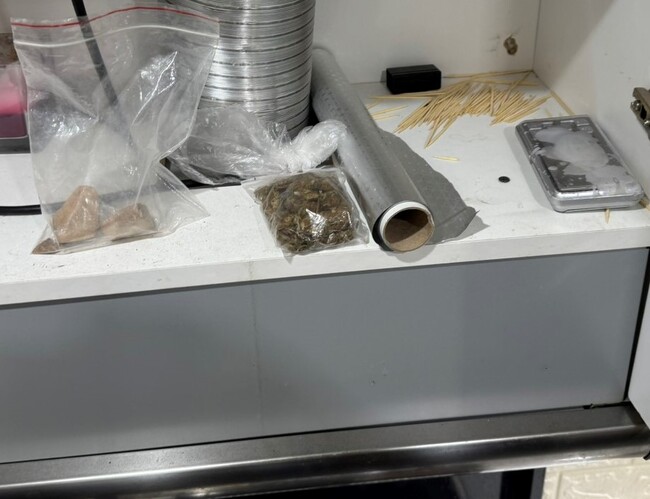 При полицейска операция в Самоков са открити различни наркотици