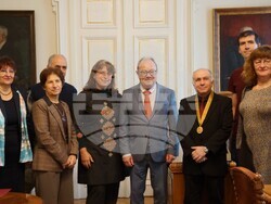 На церемонията присътваха зам.-председателят на БАН чл.-кор. Евдокия Пашева, главният научен секретар на БАН проф. Нели Косева и представители на Института по математика и информатика.