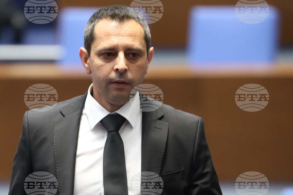 Парламент - първо заседание