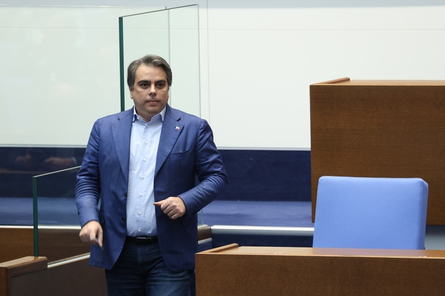 CC-DB Co-Leader Vassilev Glad That Parliament Now Has Elected Chair