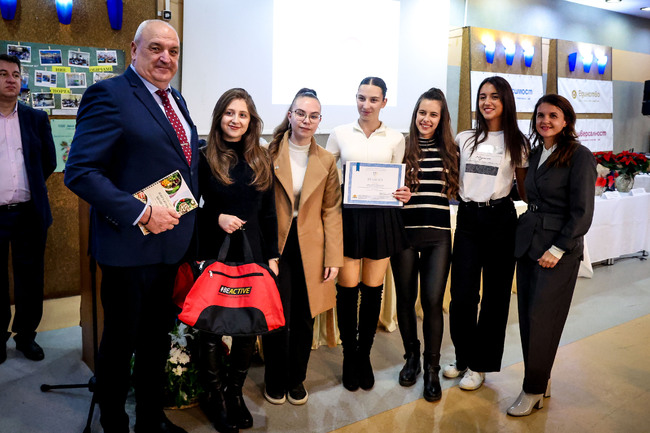 Министерство на младежта и спорта: Заместник-министър Стоян Андонов награди победителите в 16-ото издание на националния ученически конкурс „Посланици на здравето“