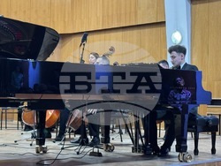 Национална музикална академия - концерт с двата най-добри рояла