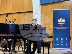 Национална музикална академия - концерт с двата най-добри рояла