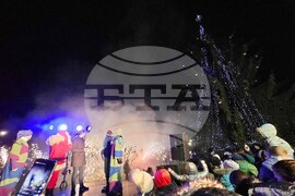 Добрич - коледна елха- светлини