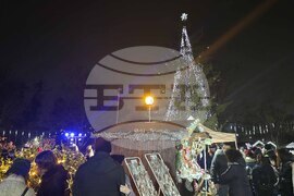 Добрич - коледна елха- светлини