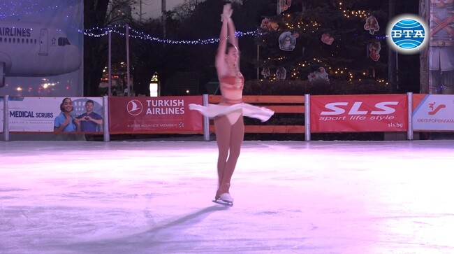 Най-голямата ледена пързалка на Балканите беше открита в София