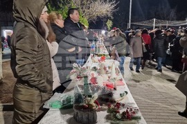 Исперих - коледна елха - светлини