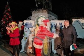 Исперих - коледна елха - светлини