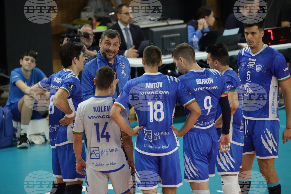 Владимир Гърков и Сен Назер с победа във волейболното първенство на Франция, Туркоан на Венислав Антов загуби