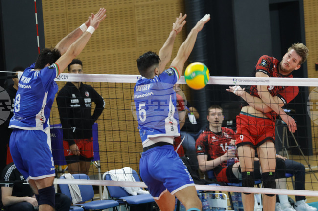 Волейбол - Шампионска лига - мъже -  Левски - Шомон 