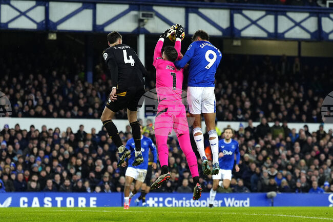 Астън Вила e фаворит за подписа на Калвърт-Люин