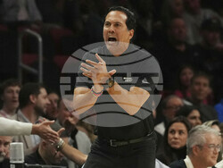 Lakers Heat Basketball